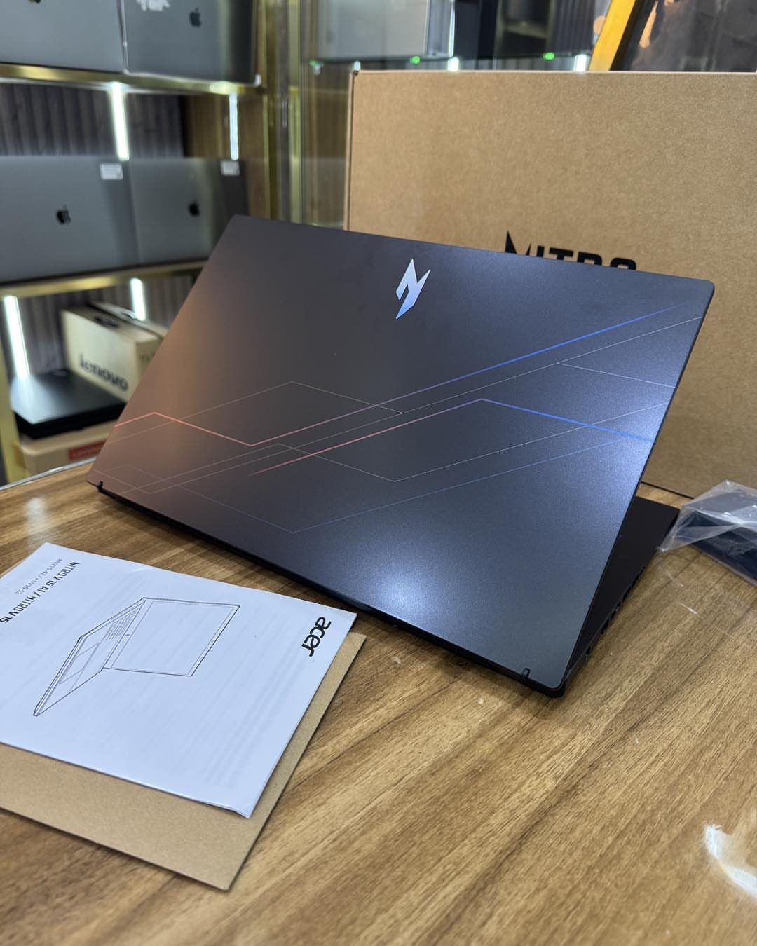 Acer Nitro V15 ANV15-52 — RTX 5050 — vue 2