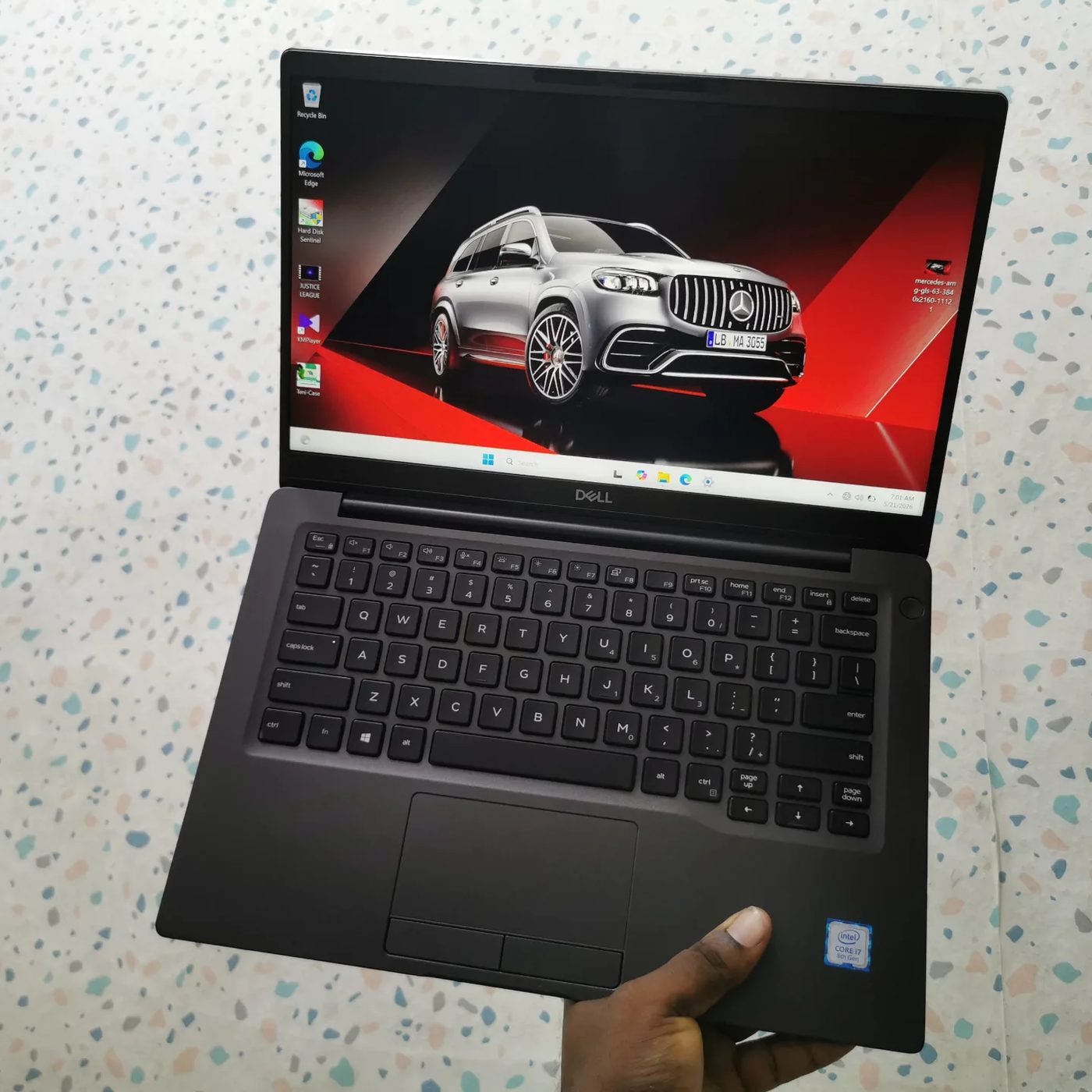 Dell Latitude 7400 — vue 4