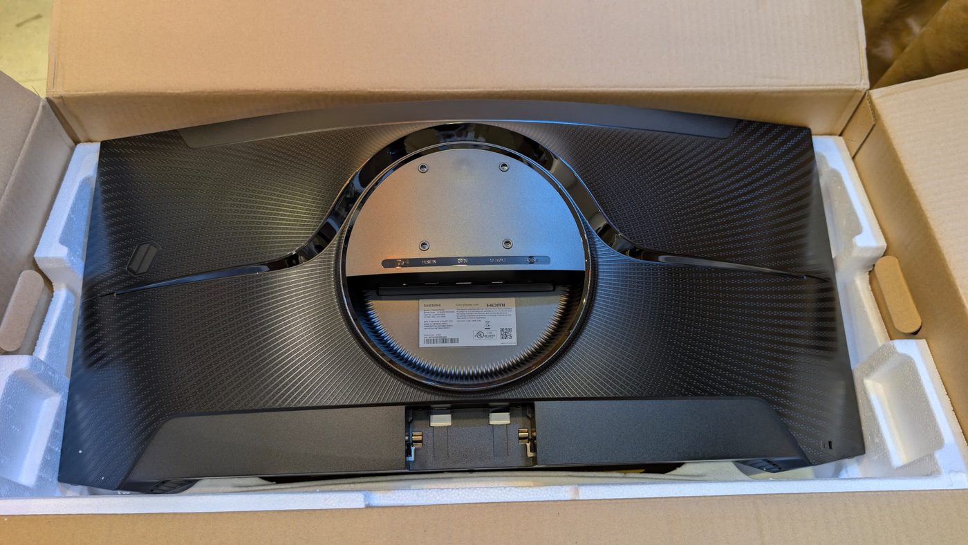Écran gaming Samsung Odyssey G5 32" — vue 4