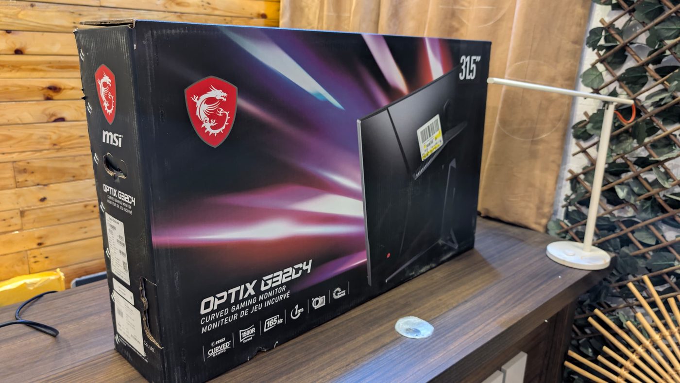Écran incurvé gaming MSI Optix G32C4W — vue 2