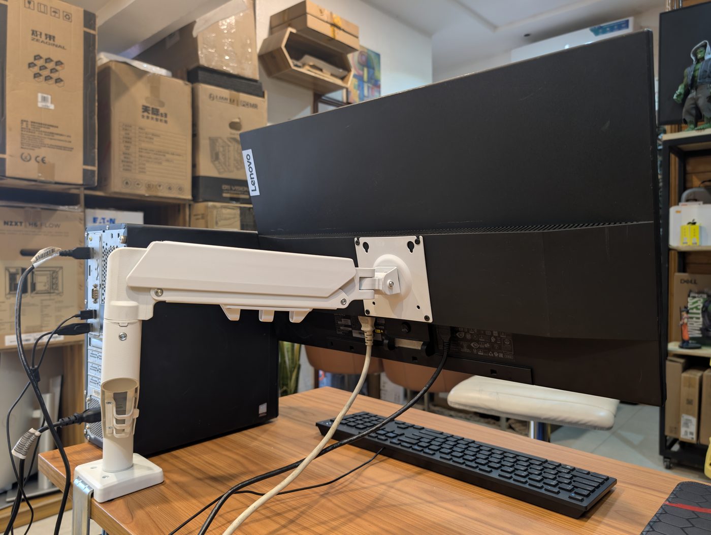 Lenovo ThinkCentre M70t (unité centrale) — vue 3