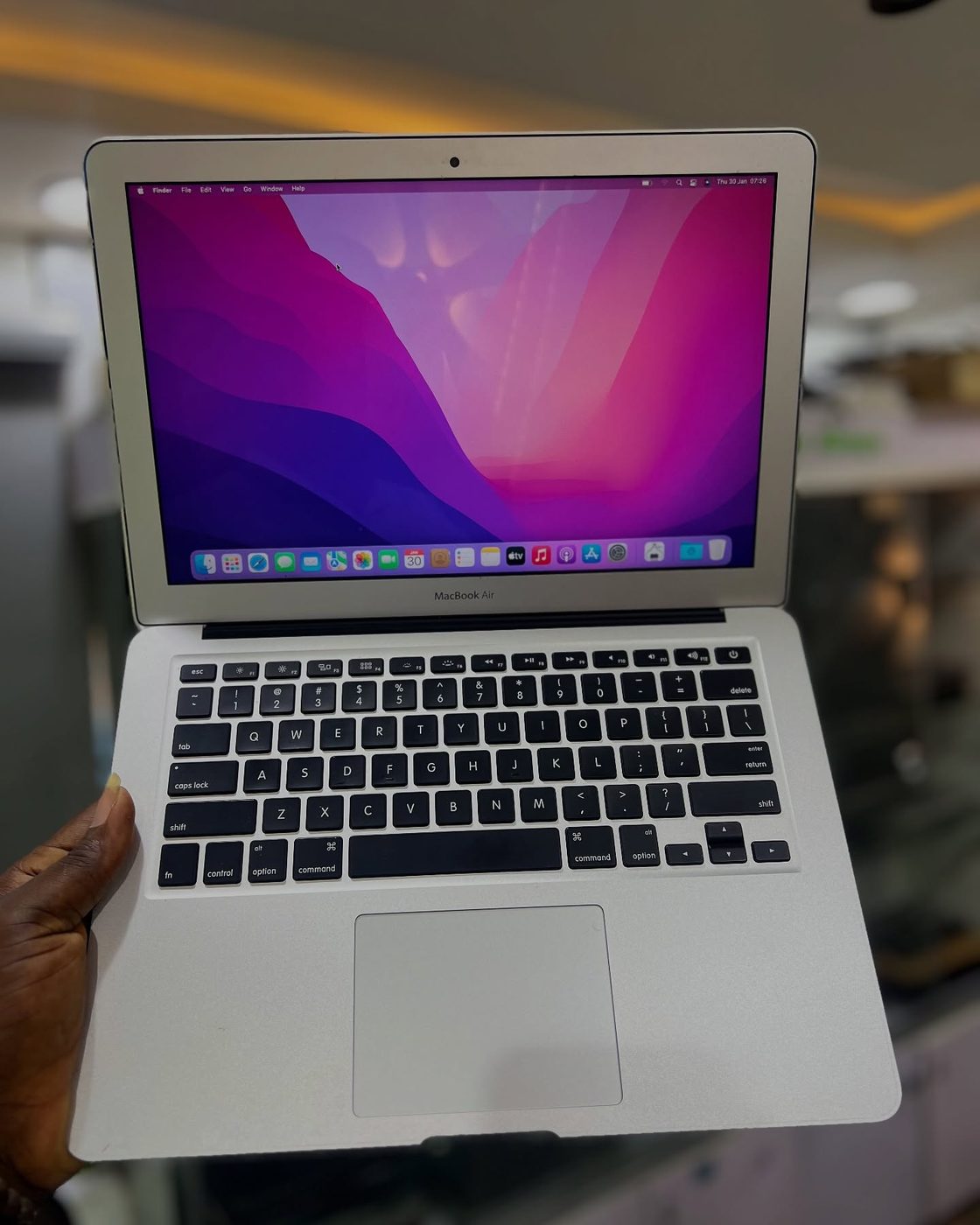 MacBook Pro & Air, iMac, Mac mini — sélection Apple — vue 7